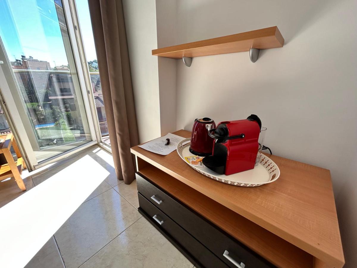 Apartaments Superiors Mtb Only Couples リョレート・デ・マル エクステリア 写真